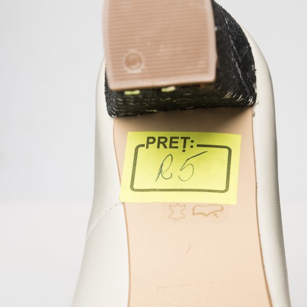 Pantofi dama din piele naturala - Bej toc model asimetric - R5 BMA