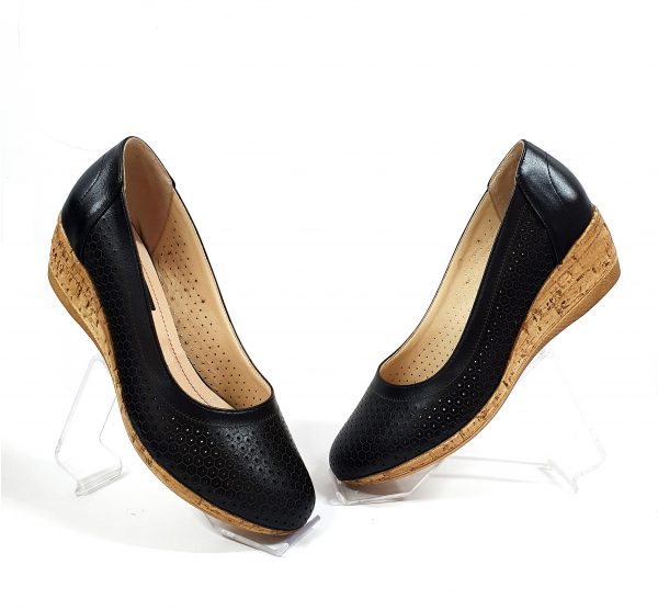 Pantofi dama perforati din piele naturala - Negru - T2 N