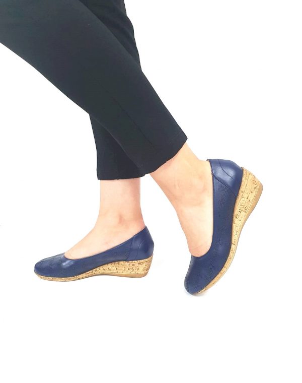 Pantofi dama perforati din piele naturala - Bleumarin - T13 BL