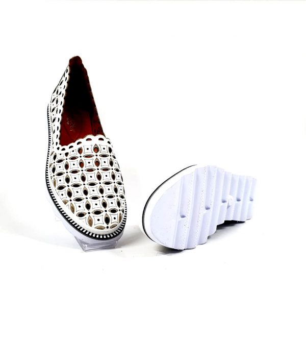 Pantofi dama perforati din piele naturala - Alb - 972 A