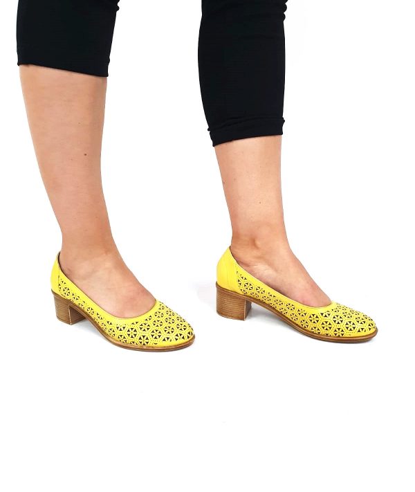 Pantofi dama perforati din piele naturala - Galben - T15 GA